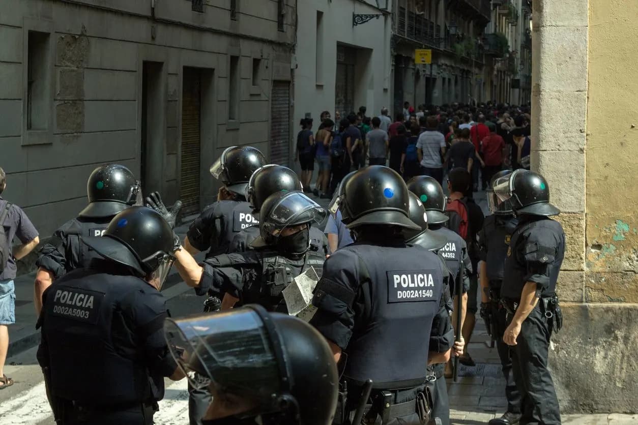 Spain drafts 'legal reform' allowing state to mobilize all adults in times of crisis